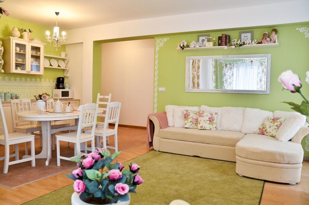 Romantic Apartman Hajduszoboszlo Exterior photo
